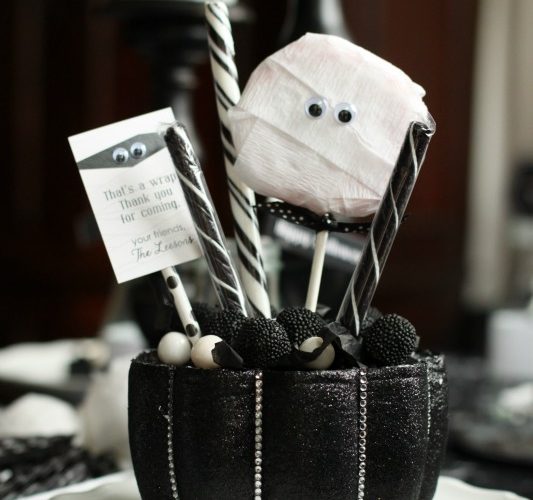 Pumpkin candy favors