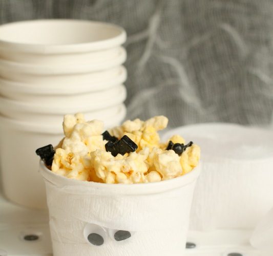 Giggles galore mummy cups with halloween popcorn