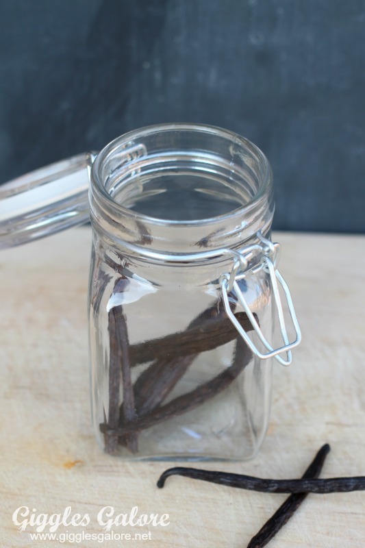 Homemade Vanilla Extract_Beans in the Jar