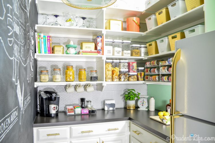 Organized pantry makeover 16 1024x678