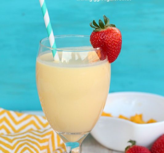 Healthy creamsicle breakfast smoothie