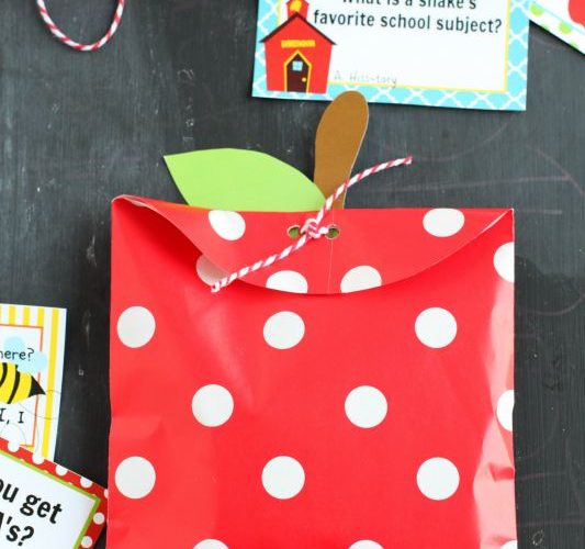 Diy apple treat bag and printable lunch box notes