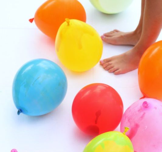 Messy balloon painting set up