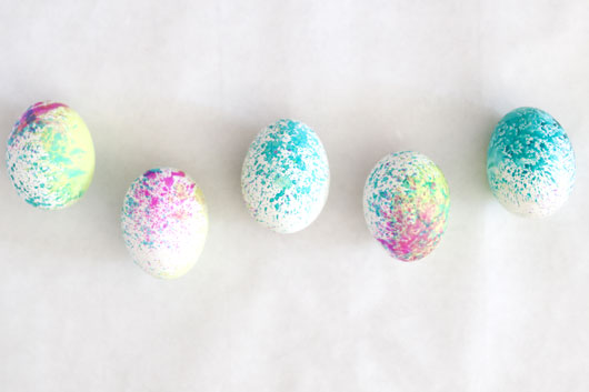 Watercolor Sprayed Eggs, Easter Egg Decorating Ideas