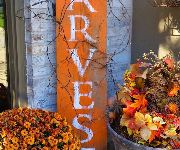 Barnwood harvest sign 602x1024