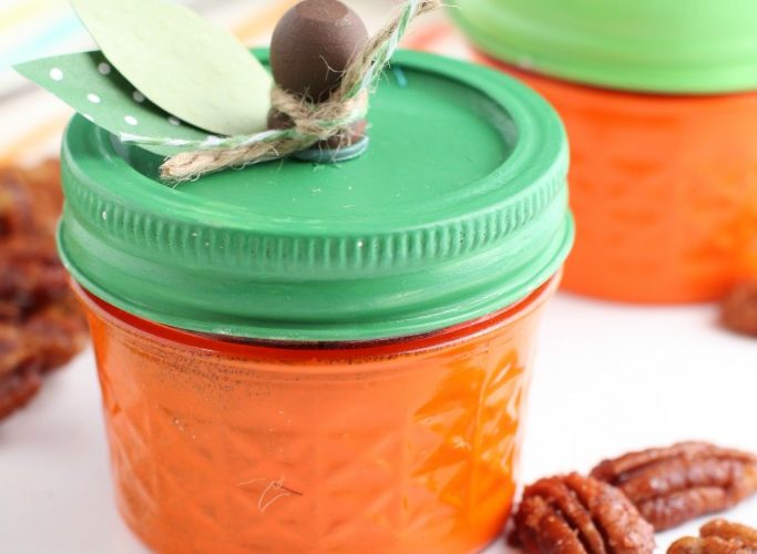 Pumpkin pie spice pecans in pumpkin jars