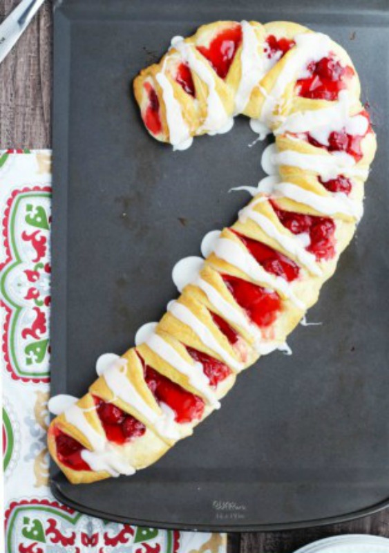 Candy Cane Crescent Roll, Christmas Morning Breakfasts via Giggles Galore