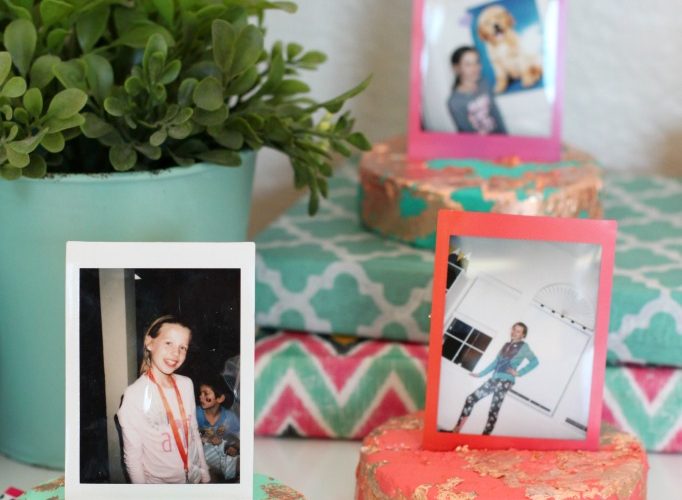 Diy gold lead photo holder