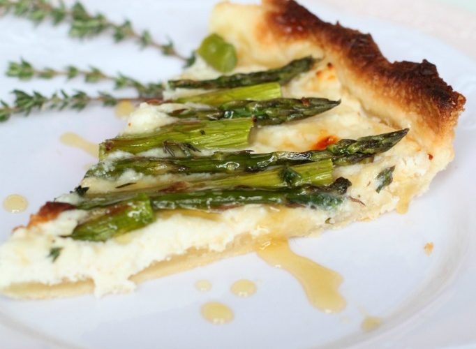 Asparagus tart pie