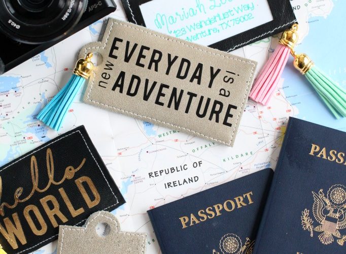 Easy leather luggage tags with cricut knife blade