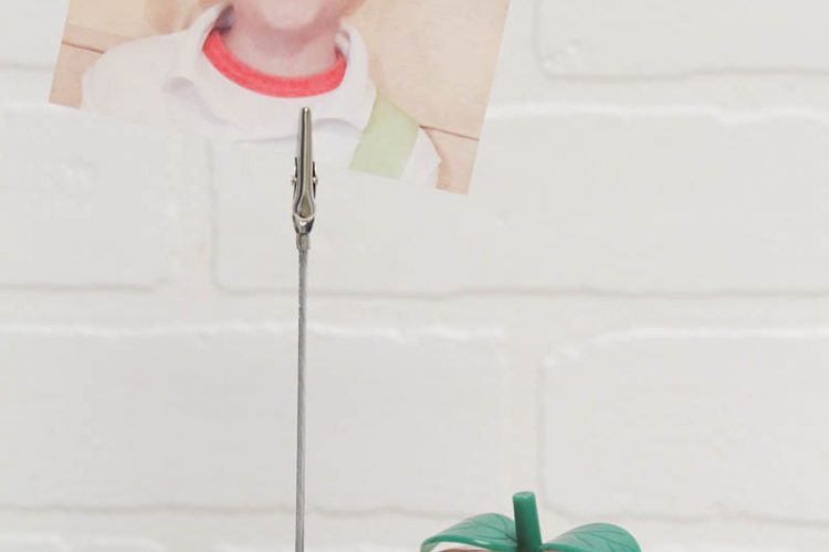 Create a fun back to school photo holder #BackToSchool #DIY