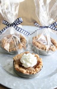 Mini Mason Jar Lid Pies