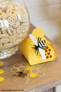 Diy beehive party favors cricut maker