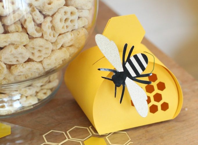 Diy beehive party favors cricut maker
