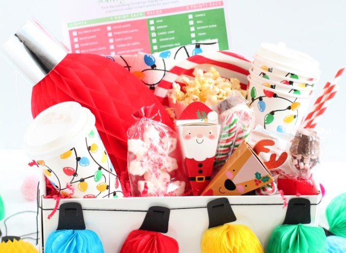 Holiday christmas light scavenger hunt kit