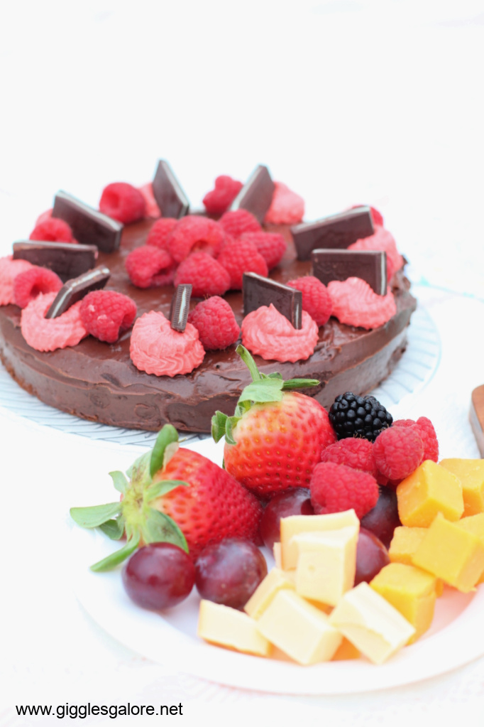 Chocolate cake picnic food ideas