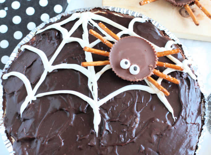 Halloween Spider Web Chocolate Pie